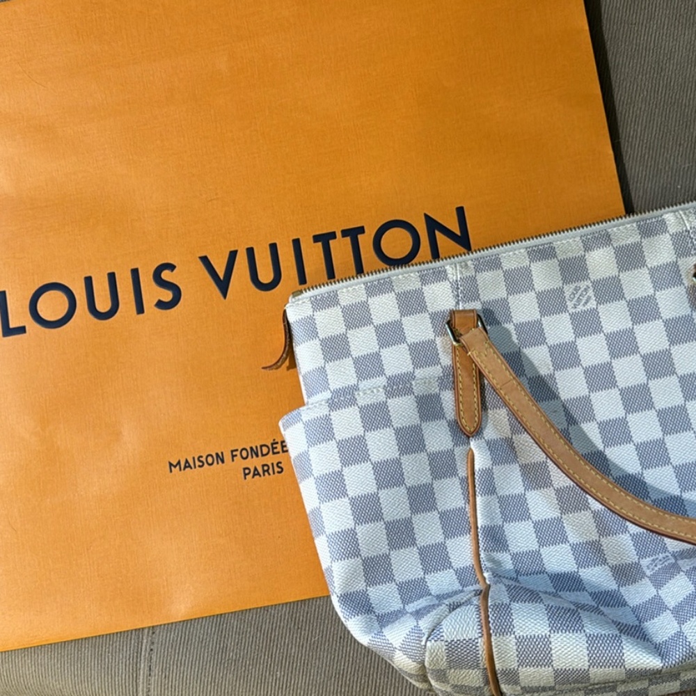 Louis Vuitton Damien Azur Totally PM